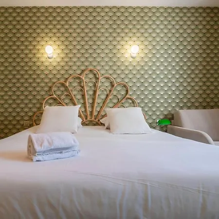 Otel Cosmopolitain 3*