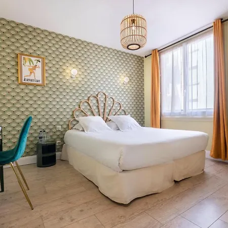 Otel Cosmopolitain 3*