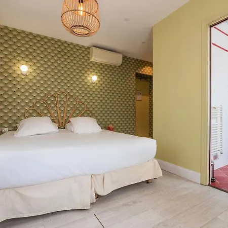 Cosmopolitain Otel 3*