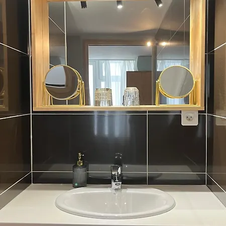 Cosmopolitain Otel 3*