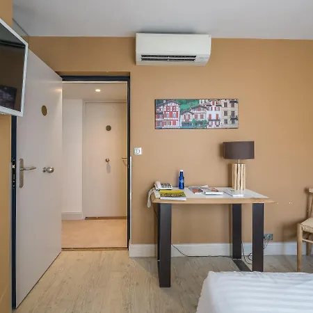 Cosmopolitain Otel Biarritz