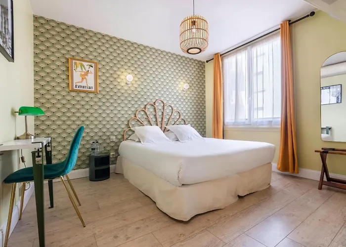 Szálloda Cosmopolitain 3*